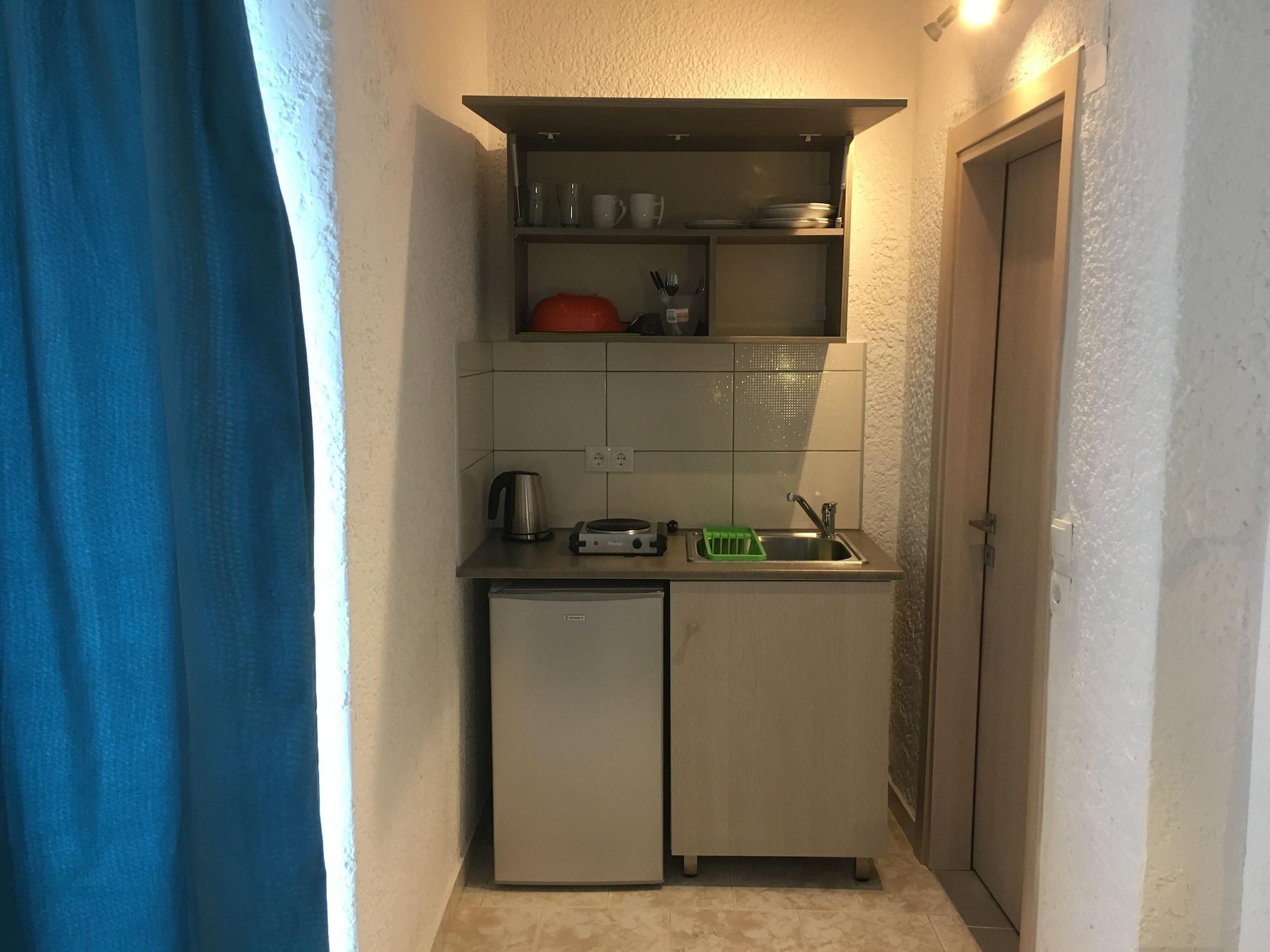פליראקי Anika Studios מראה חיצוני תמונה